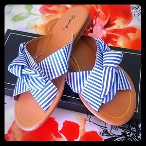 Qupid bow sandals